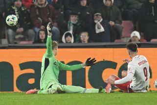 Šokující krach Sparty. Po divočině s Pardubicemi jí utíká vedoucí Slavia na pět bodů - Sport.cz